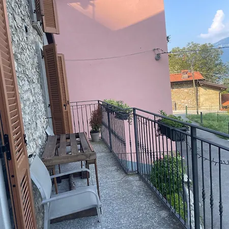Stone House: Fairytale Flat With Magic View *